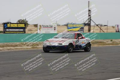 media/Jun-01-2025-CalClub SCCA (Sun) [[eae223c5dd]]/Group 5/Race (Front Straight)/